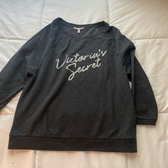 Victoria’s Secret Sz Small Gray Sweater Sequins Logo Slouchy Y2K Glam EUC - Picture 2 of 10